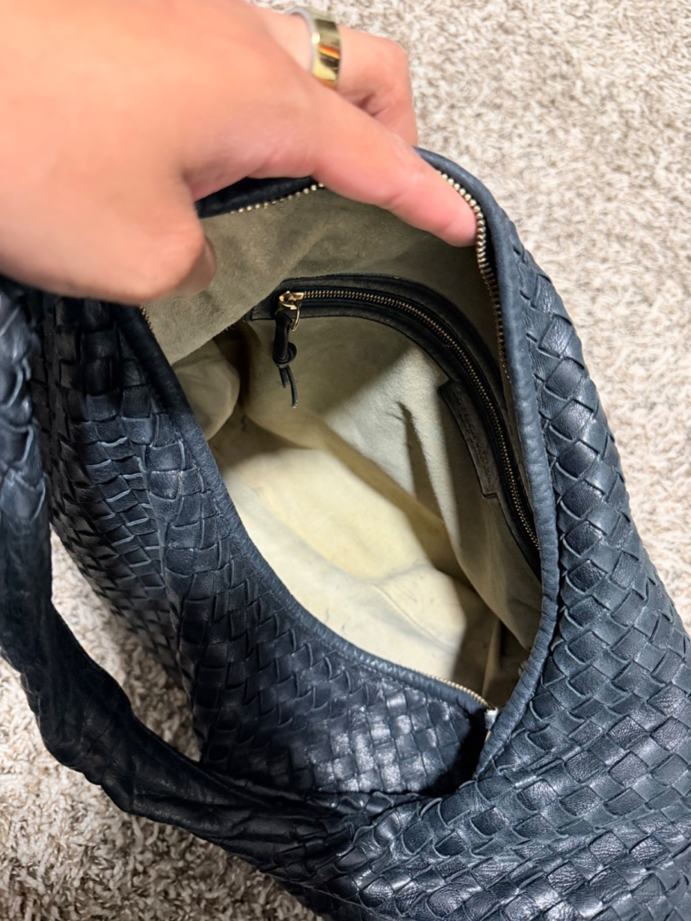 Bottega Veneta Intrecciato Hobo Bag - Picture 8 of 10